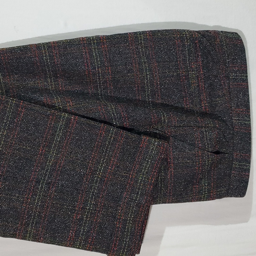 Vintage Lovely ladies high waisted full leg wool slacks.